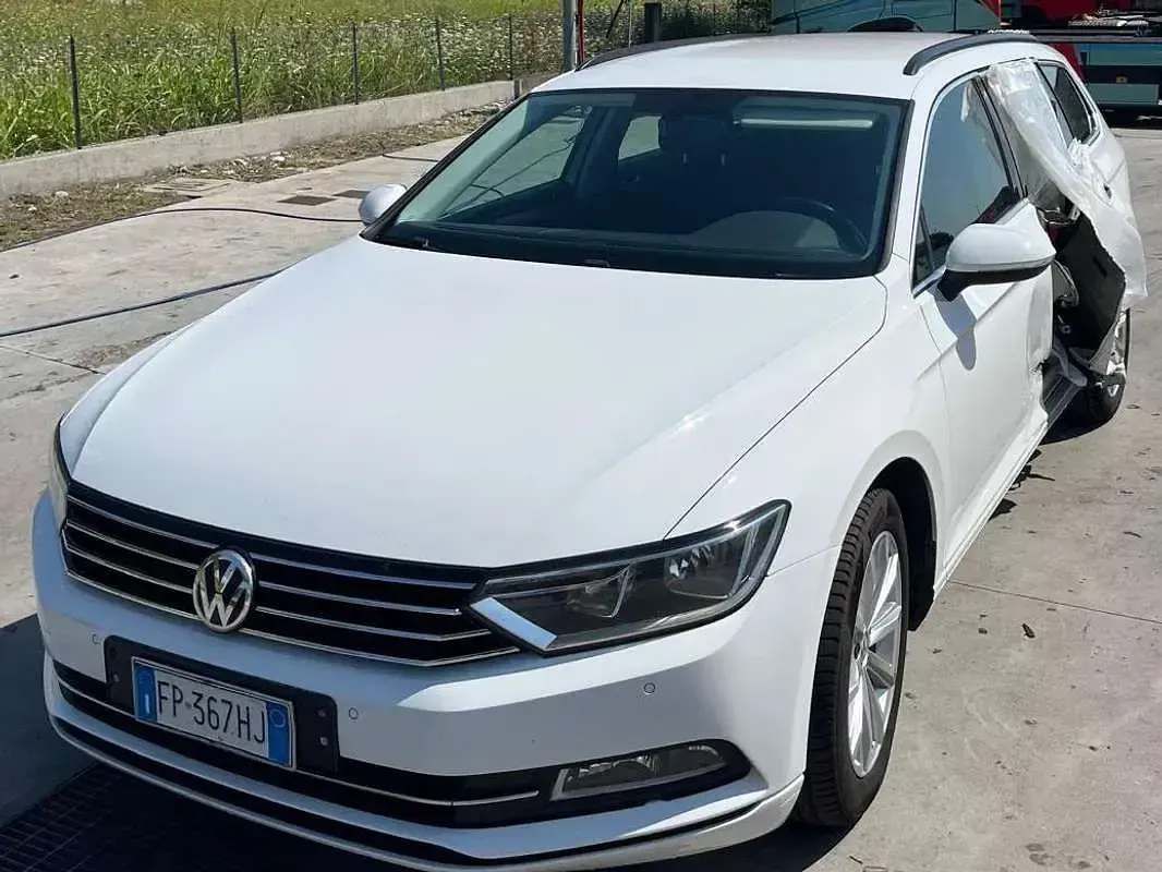 Usata VW Passat Business 150 CV (110 kW) 2018 Bianco Station wagon