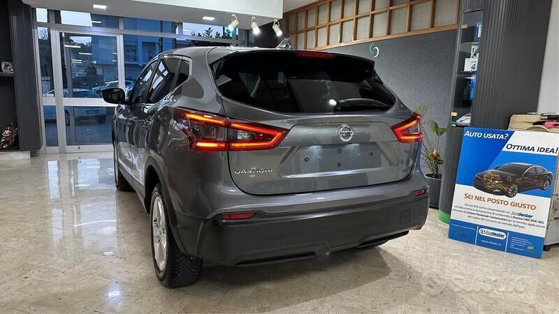 Usata Nissan Qashqai 110 CV (80 kW) 2017 Grigio SUV