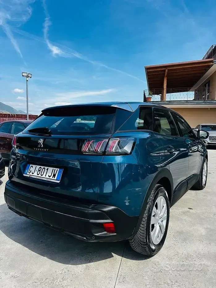Usata Peugeot 3008 Allure 131 CV (96 kW) 2022 Blu SUV