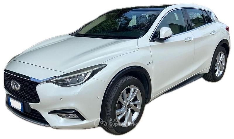 Usata Infiniti QX30 Luxe 170 CV (125 kW) 2019 Bianco