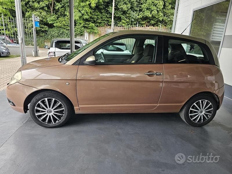 Usata Lancia Ypsilon 60 CV (44 kW) 2007 Marrone Utilitaria