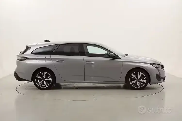 Usata Peugeot 308 SW Allure 131 CV (96 kW) 2022 Grigio Station wagon