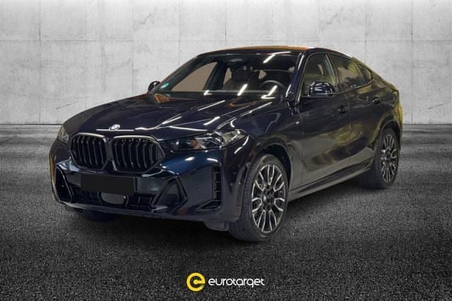 Usata BMW X6 M Sport 381 CV (280 kW) 2023 Nero metallizzato SUV