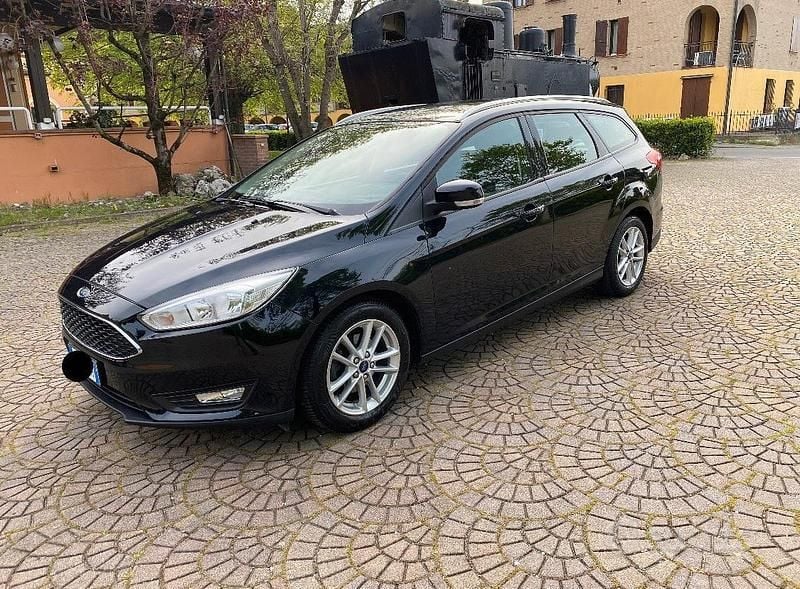 Usata Ford Focus 120 CV (88 kW) 2018 Nero Station wagon