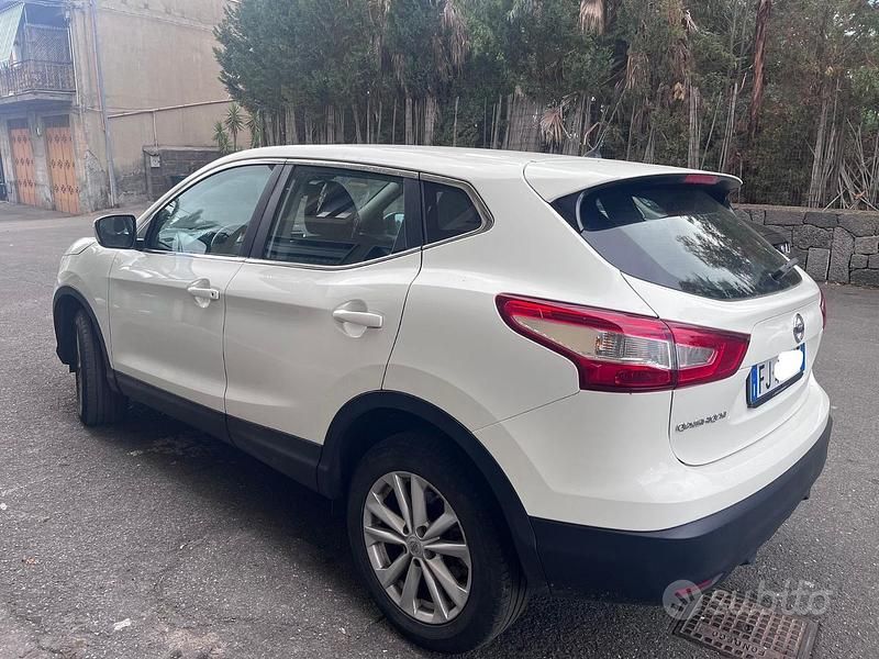 Usata Nissan Qashqai 110 CV (80 kW) 2017 Bianco SUV