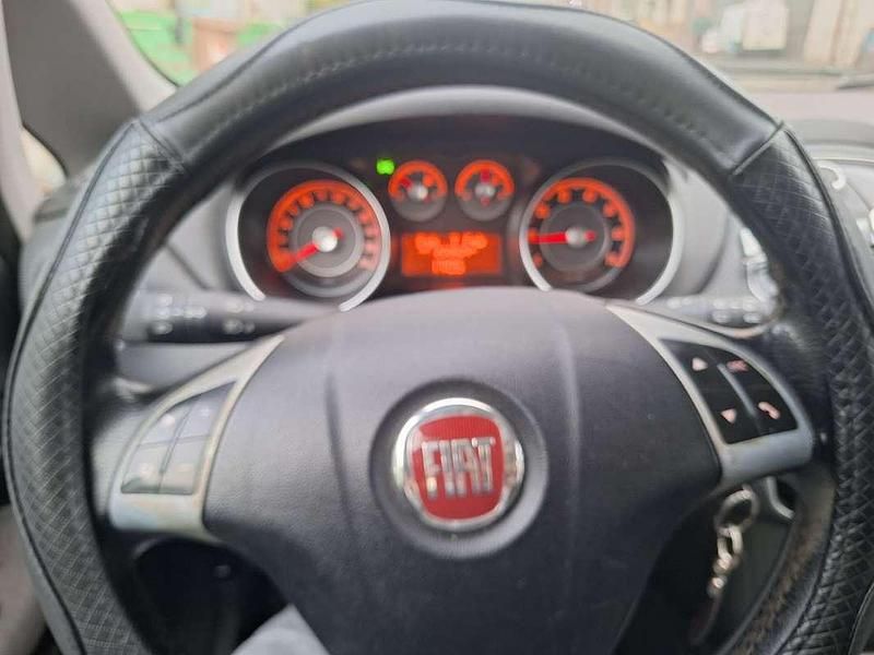 Usata Fiat Punto Evo Dynamic 75 CV (55 kW) 2014 Utilitaria