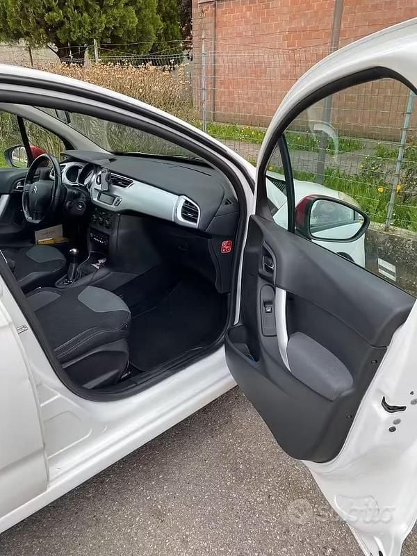 Usata Citroën C3 73 CV (53 kW) 2012 Bianco Berlina