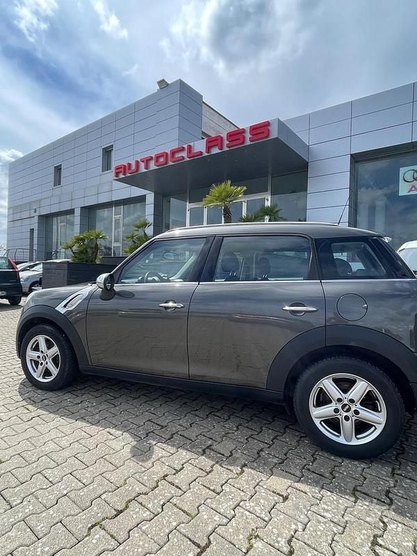Begagnad Mini Cooper D Countryman 111 HK (81 kW) 2014 Grå SUV