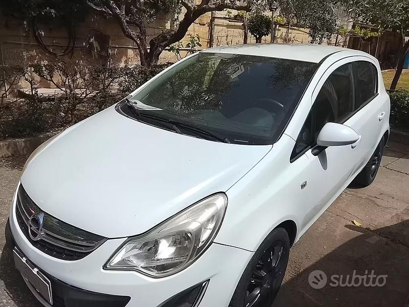 Usata Opel Corsa 85 CV (62 kW) 2013 Bianco Utilitaria