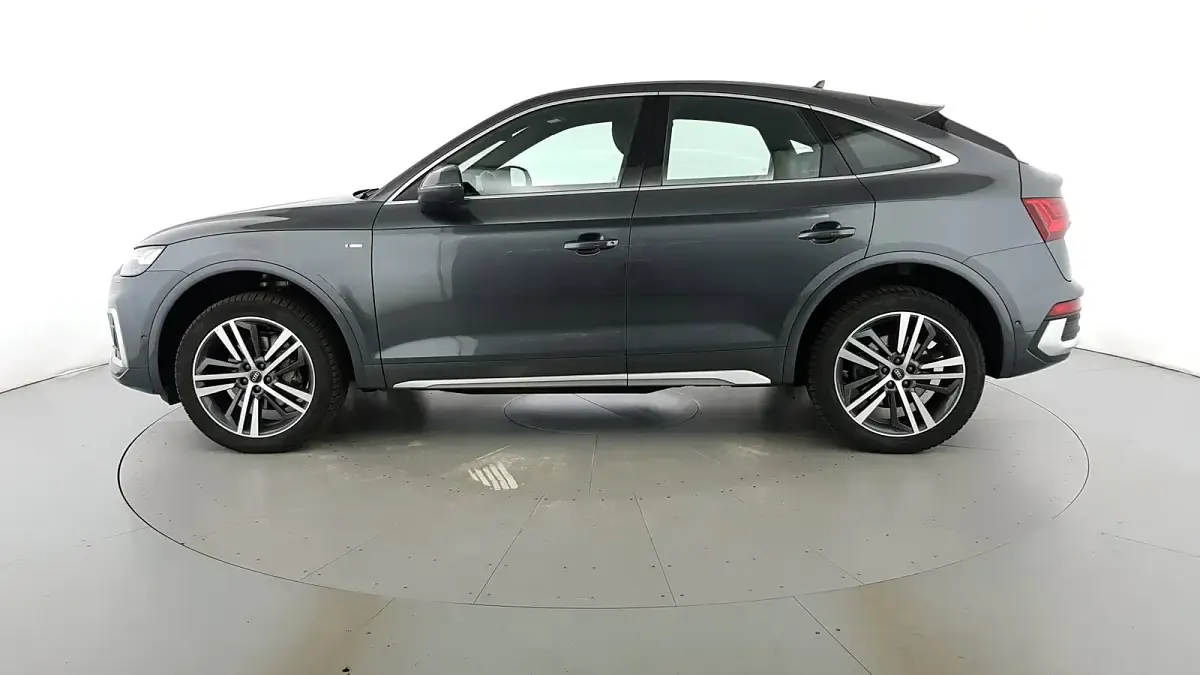 Usata Audi Q5 Sportback S-line plus 204 CV (150 kW) 2024 Grigio daytona SUV