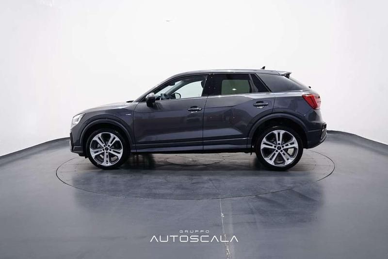 Nuova Audi Q2 S-Line 116 CV (85 kW) 2025 Grigio daytona SUV