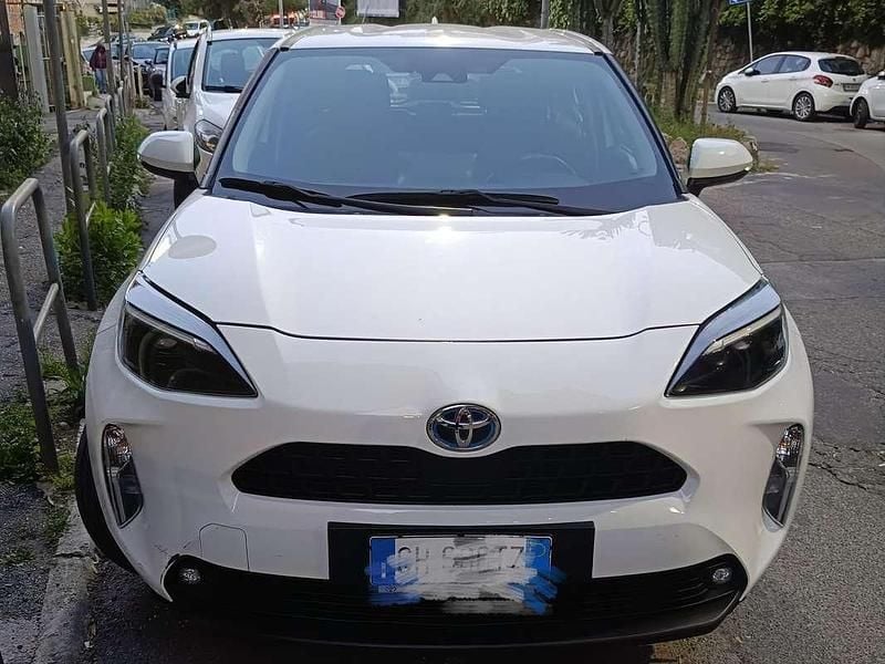 Usata Toyota Yaris Cross Active 92 CV (67 kW) 2022 Bianco SUV