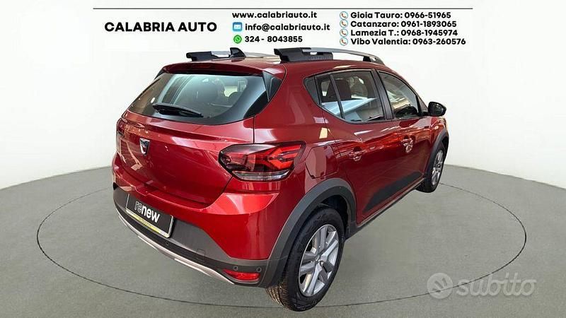 Usata Dacia Sandero Comfort 91 CV (66 kW) 2023 Rosso Berlina