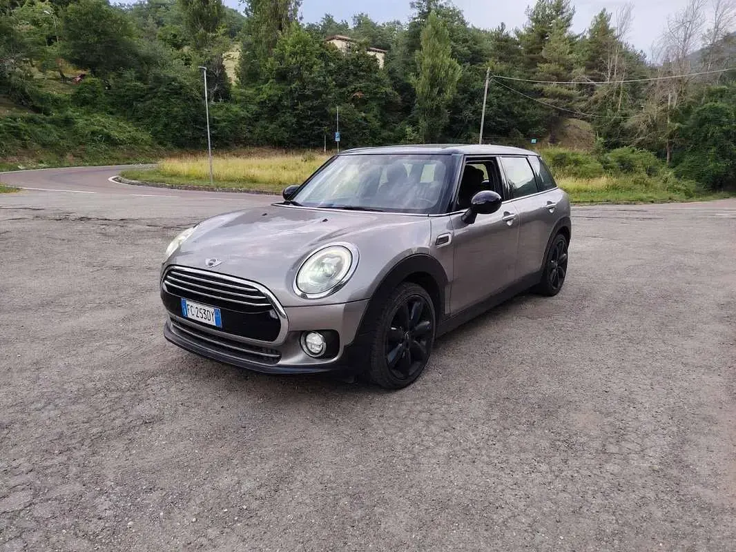 Usata Mini Cooper D Clubman Business 150 CV (110 kW) 2015 Bronzo Station wagon