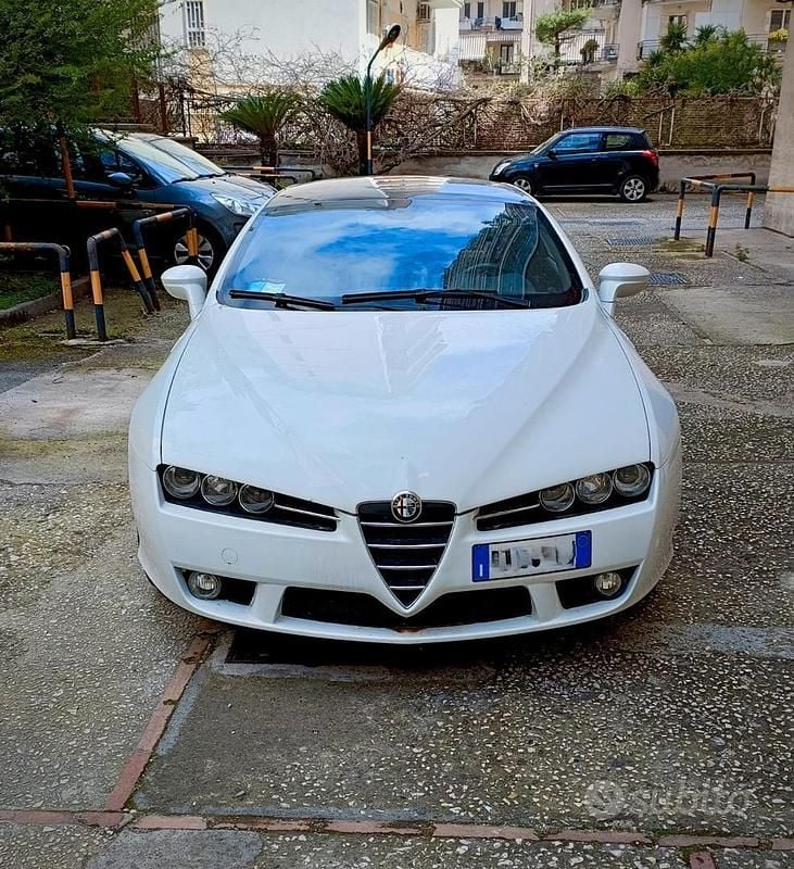 Usata Alfa Romeo Brera 200 CV (147 kW) 2010 Bianco Coupé