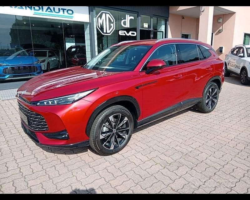 Nuova MG HS 2025 Rosso SUV