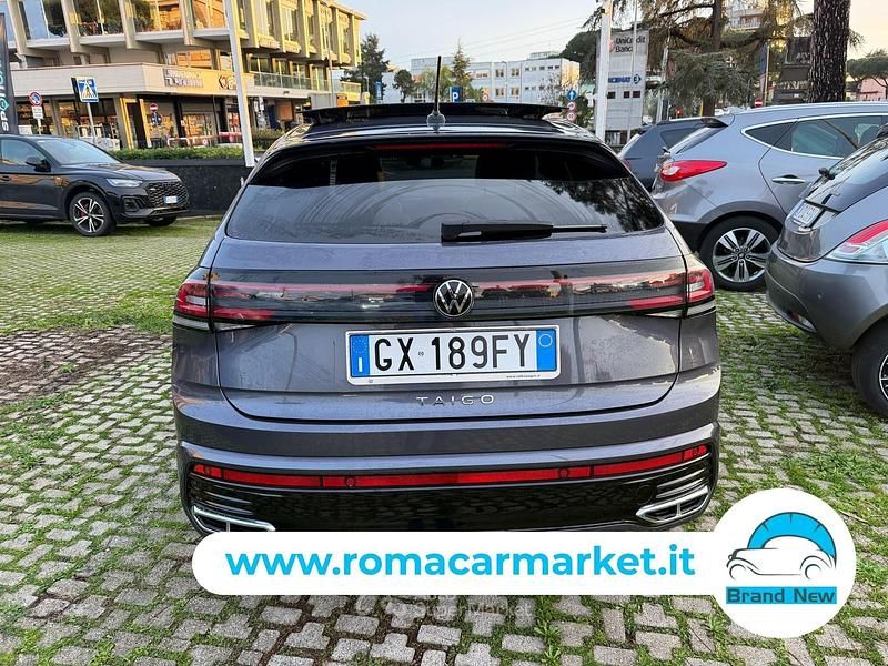 Usata VW Taigo R-line 116 CV (85 kW) 2024 Gray SUV