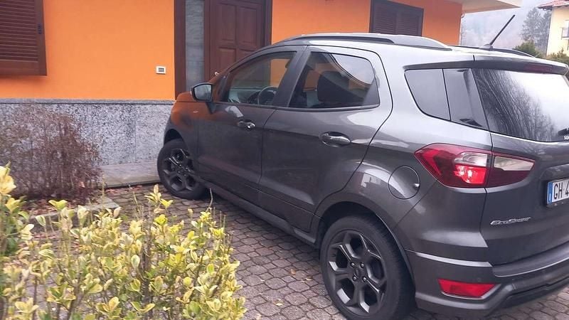 Usata Ford Ecosport ST-Line 125 CV (91 kW) 2021 Grigio SUV