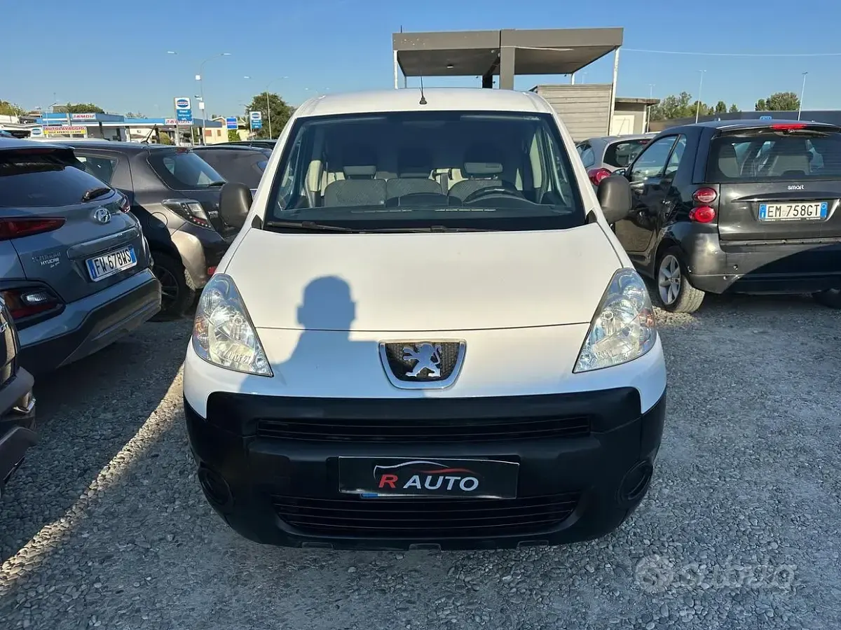 Usata Peugeot Partner Tepee Active 90 CV (66 kW) 2012 Bianco Monovolume