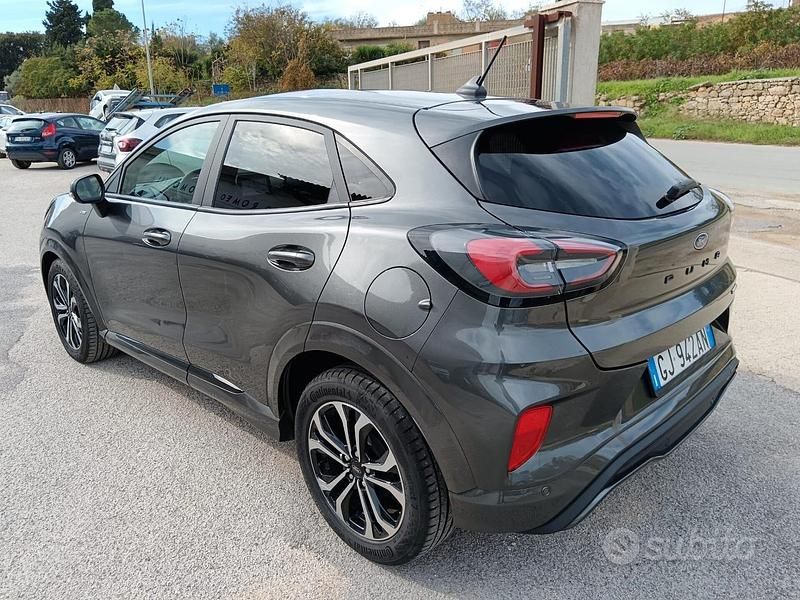 Usata Ford Puma ST-Line X 125 CV (91 kW) 2022 Grigio Station wagon