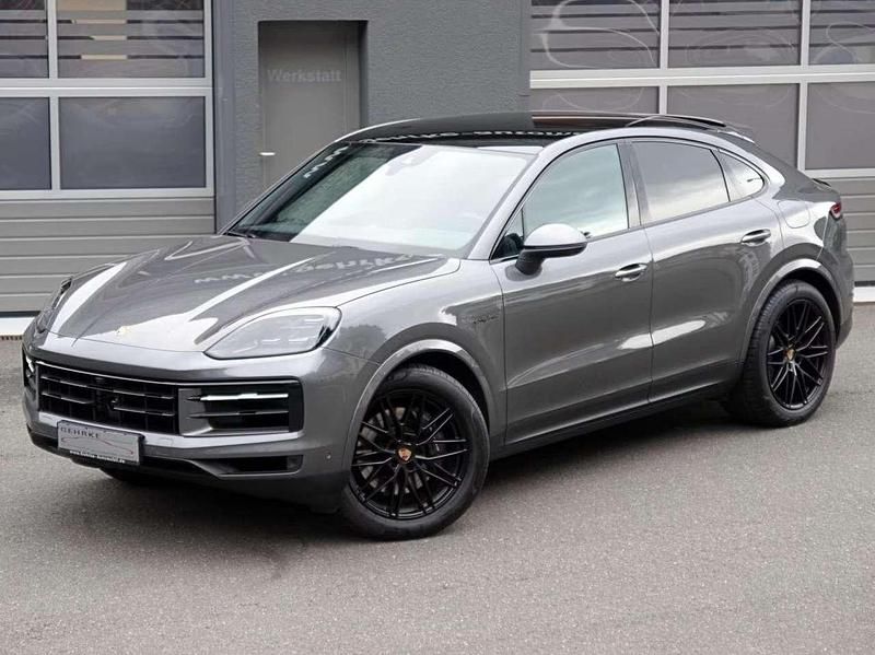 Usata Porsche Cayenne E-Hybrid Coupe 470 CV (345 kW) 2025 Quarzitgraumetallic SUV