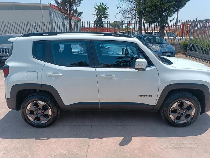 Usata Jeep Renegade Sport 120 CV (88 kW) 2018 Bianco SUV