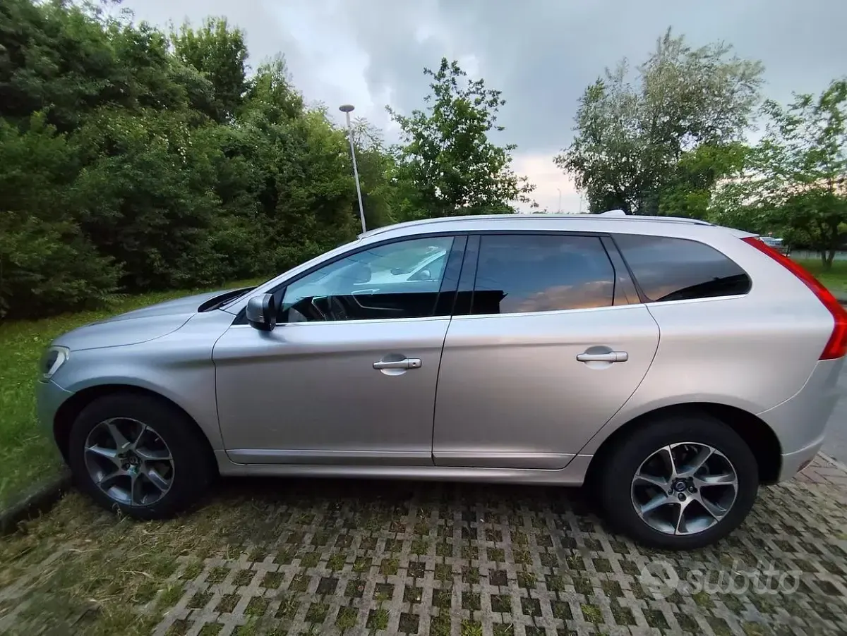 Usata Volvo XC60 181 CV (133 kW) 2014 Grigio SUV