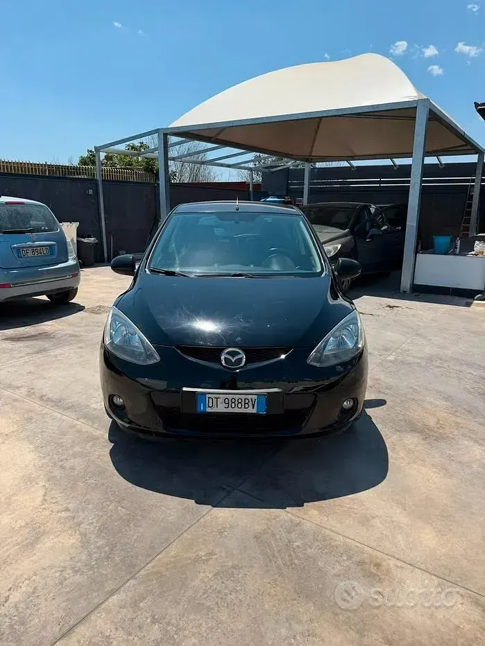 Usata Mazda 2 75 CV (55 kW) 2008 Nero Utilitaria