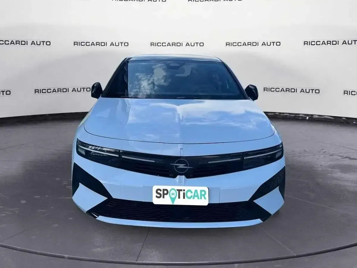 Nuova Opel Astra 136 CV (100 kW) 2026 Bianco Berlina
