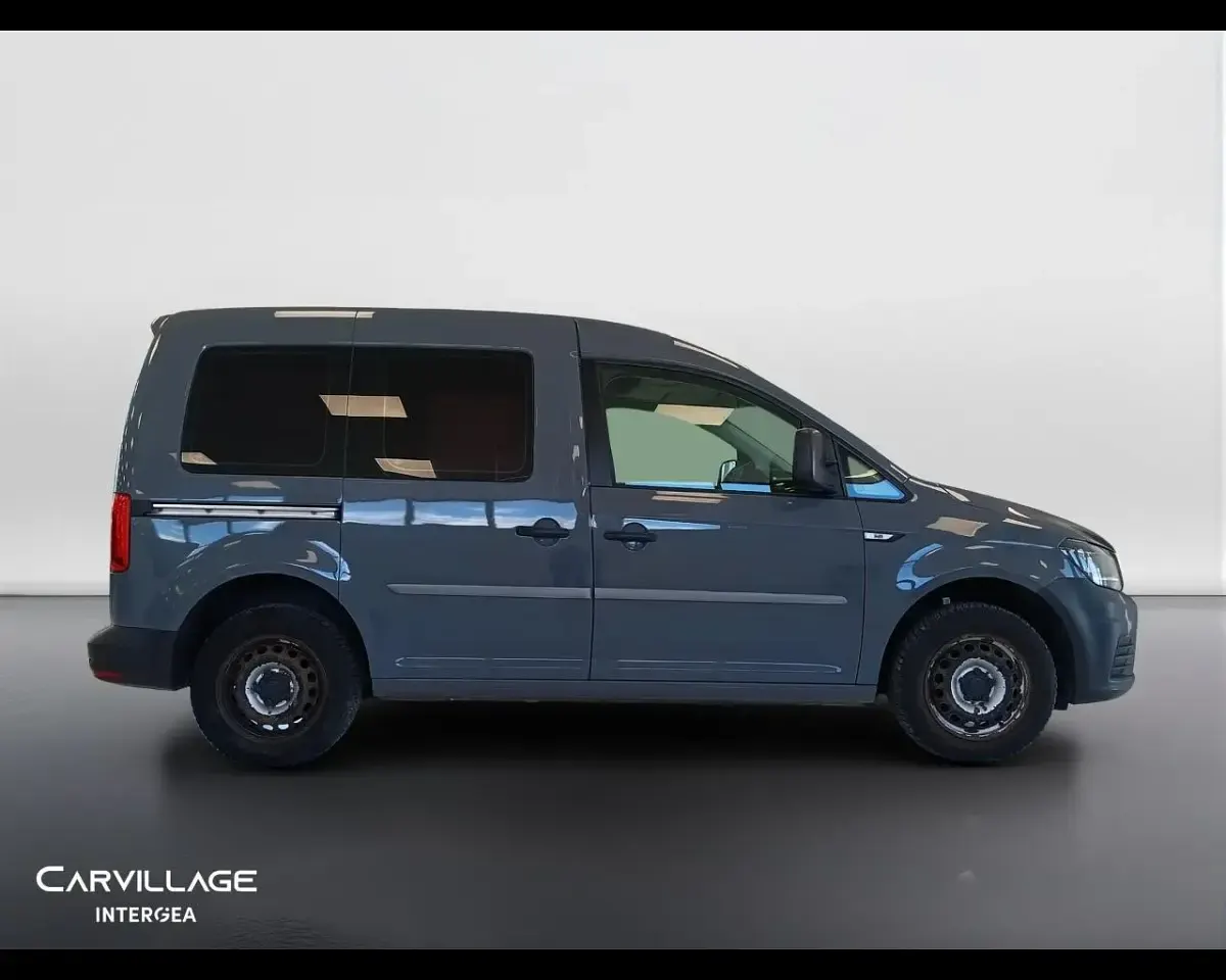 Usata VW Caddy 75 CV (55 kW) 2017 Grigio Monovolume