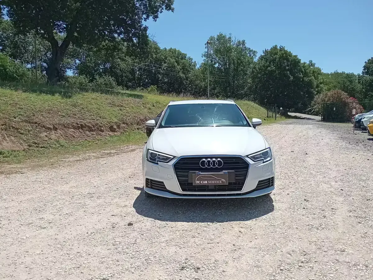 Usata Audi A3 Business 110 CV (80 kW) 2016 Bianco Berlina
