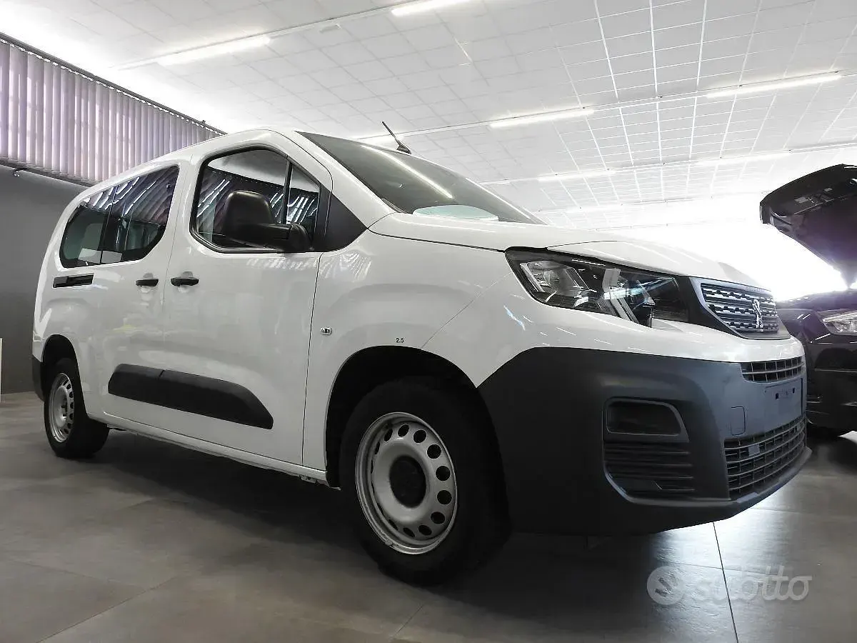 Usata Peugeot Partner 102 CV (75 kW) 2021 Bianco Monovolume