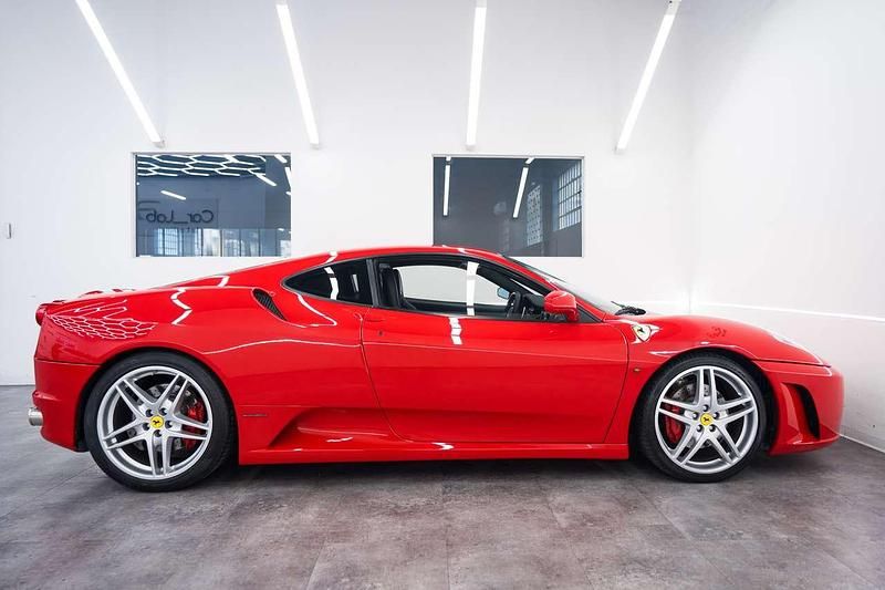 Usata Ferrari F430 489 CV (359 kW) 2006 Rosso Coupé