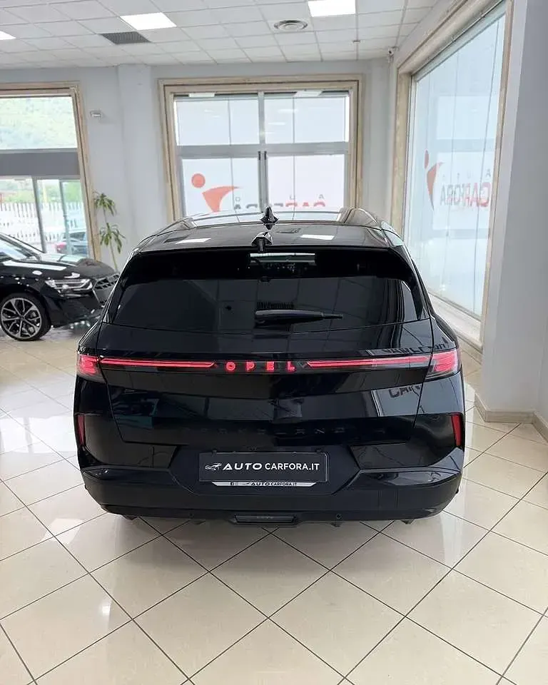 Usata Opel Grandland X 136 CV (100 kW) 2025 Nero SUV