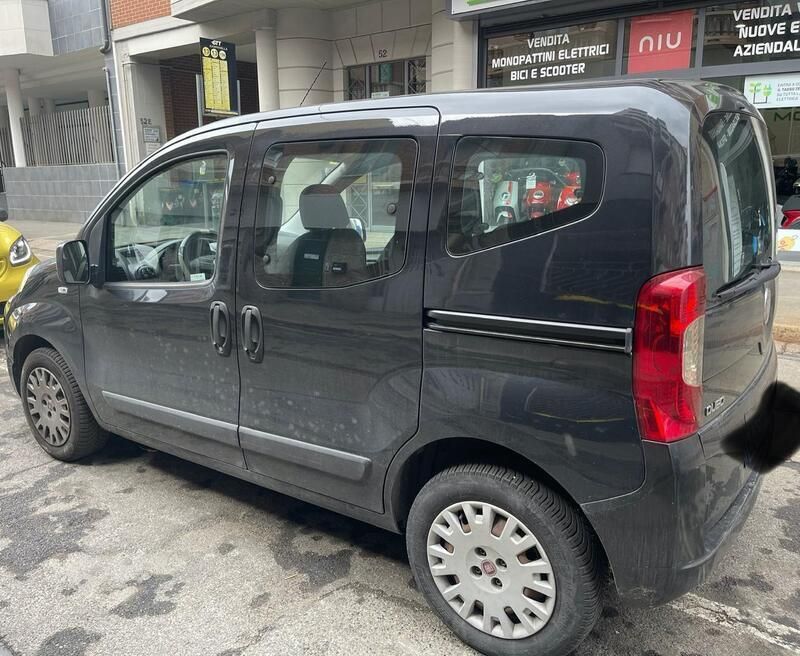 Usata Fiat Qubo Dynamic 75 CV (55 kW) 2015 Nero Monovolume