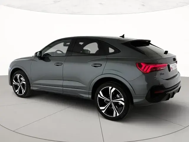 Usata Audi Q3 Sportback Comfort 190 CV (139 kW) 2024 Grigio daytona perlato SUV