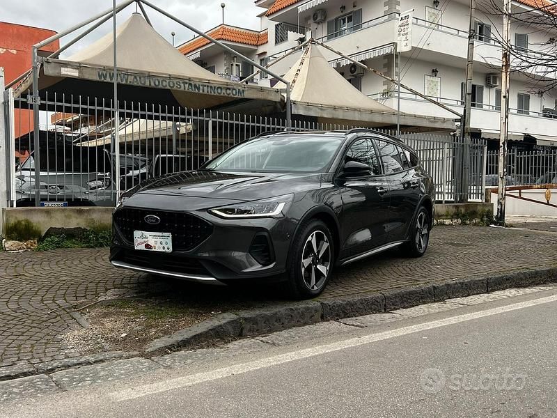 Grigio Usata 2022 Ford Focus Active Tre volumi | 16.499 € (Super prezzo) - Immagine 1/4