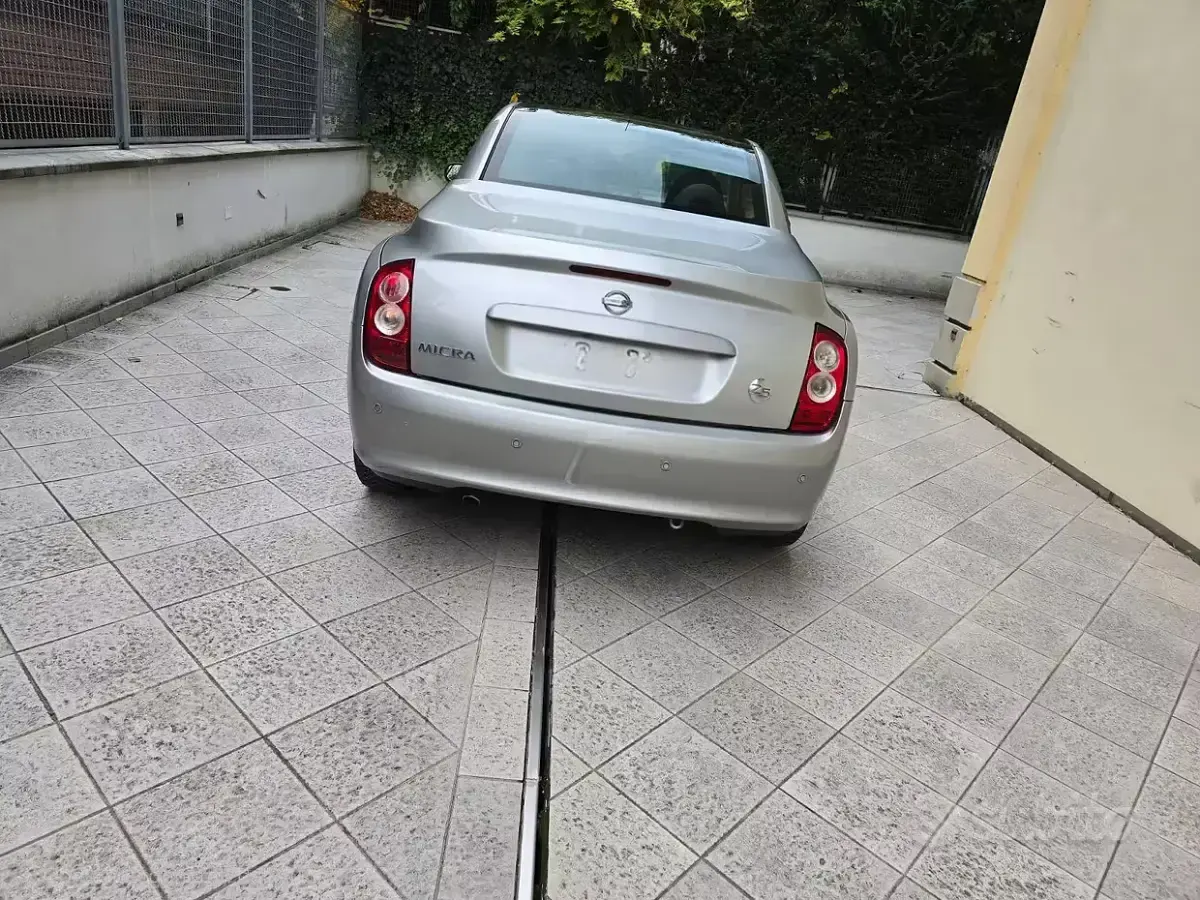Usata Nissan Micra C+C 88 CV (64 kW) 2009 Grigio Cabrio
