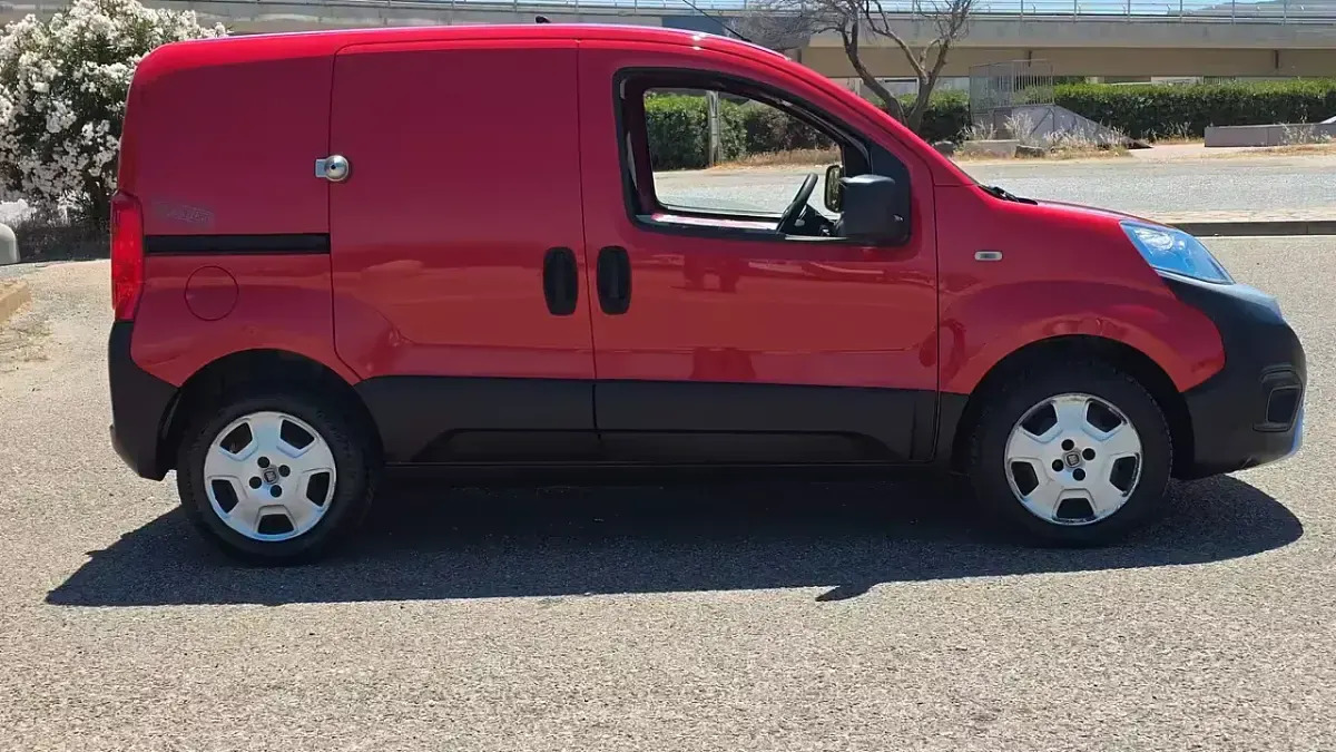 Usata Fiat Fiorino 95 CV (69 kW) 2017 Rosso Monovolume