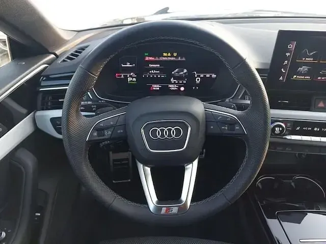 Usata Audi A5 Sportback S-Line 163 CV (119 kW) 2024 Blu navarra metallizzato Utilitaria