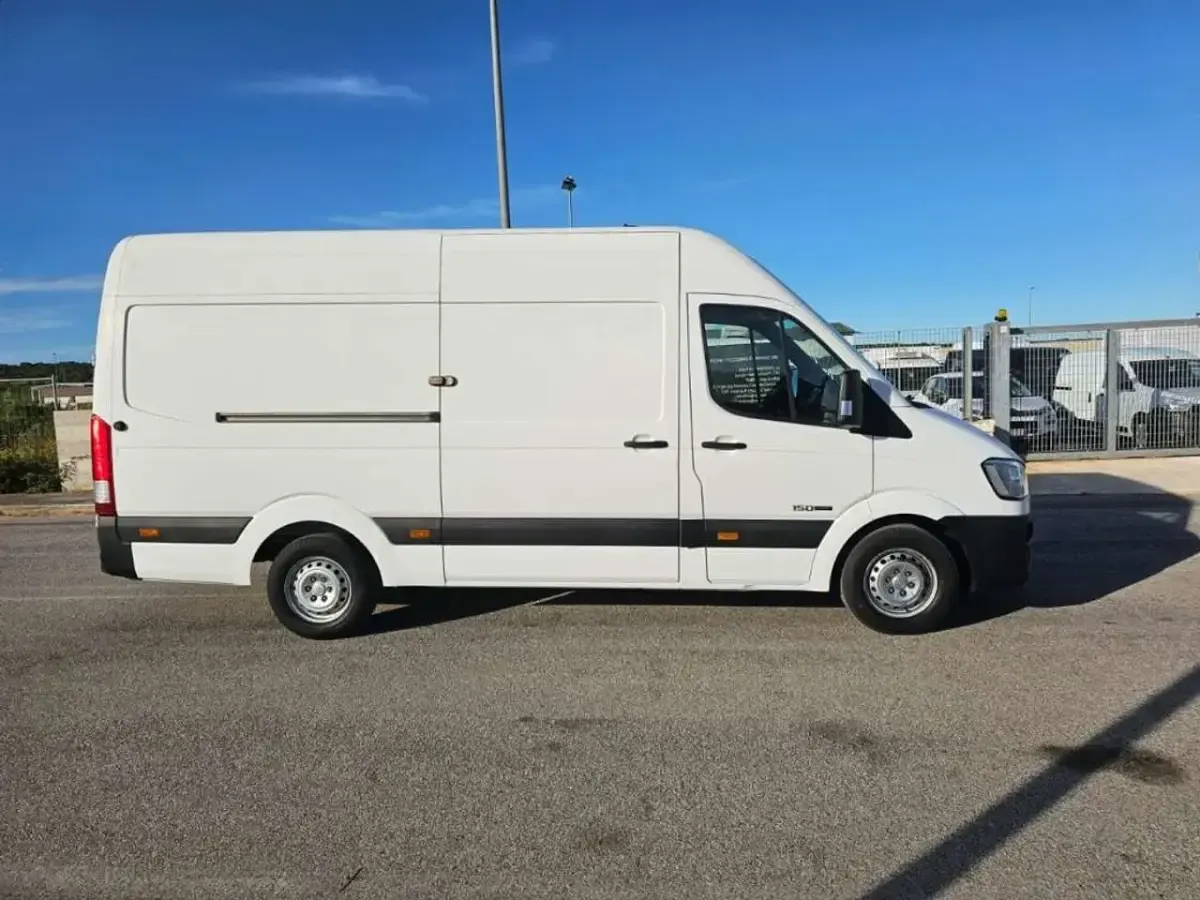 Usata Hyundai H 350 150 CV (110 kW) 2016 Bianco Furgone