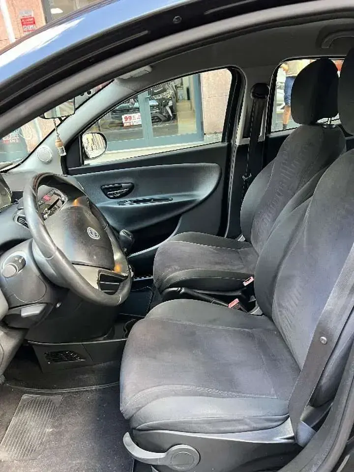 Usata Lancia Ypsilon Platinum 69 CV (50 kW) 2013 Antracite Utilitaria