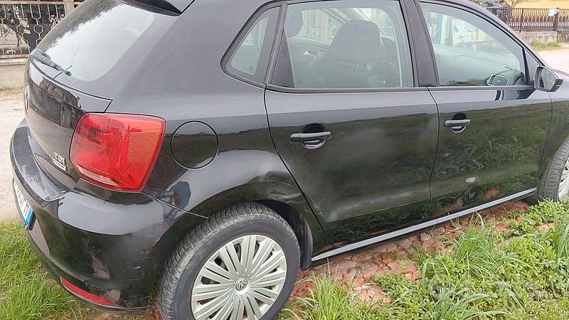 Usata VW Polo 75 CV (55 kW) 2014 Nero Berlina