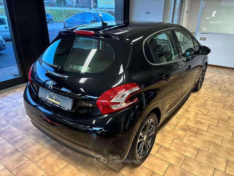 Usata Peugeot 208 82 CV (60 kW) 2013 Nero Utilitaria