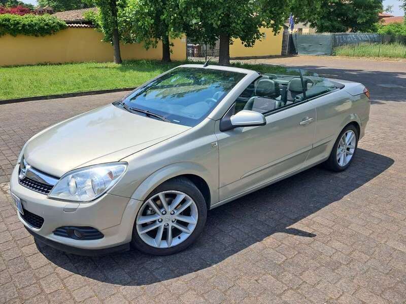 Argento Usata 2007 Opel Astra Cabriolet Cosmo Cabrio | 4650 € - Immagine 1/4