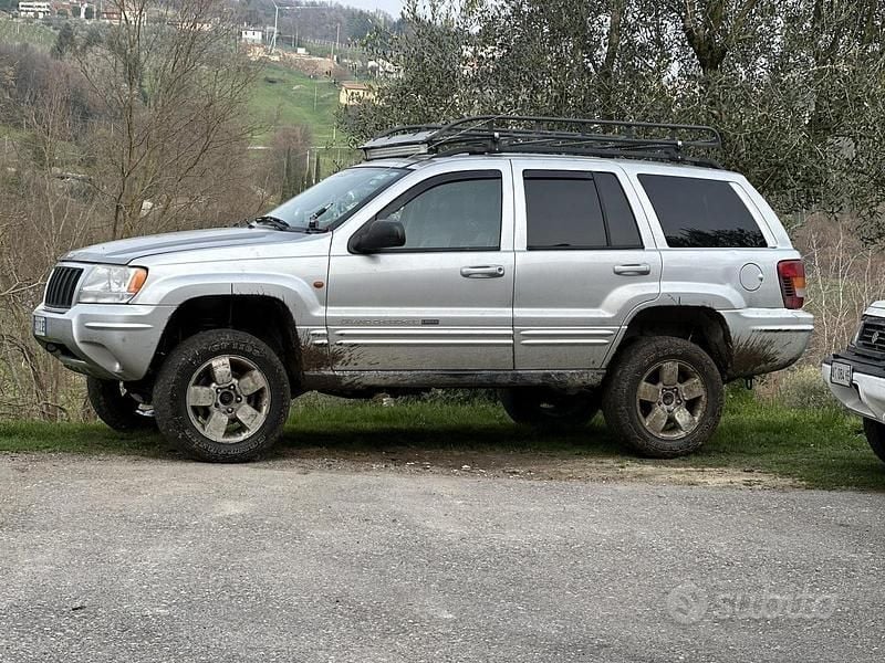 Usata Jeep Grand Cherokee 163 CV (119 kW) 2005 Grigio SUV