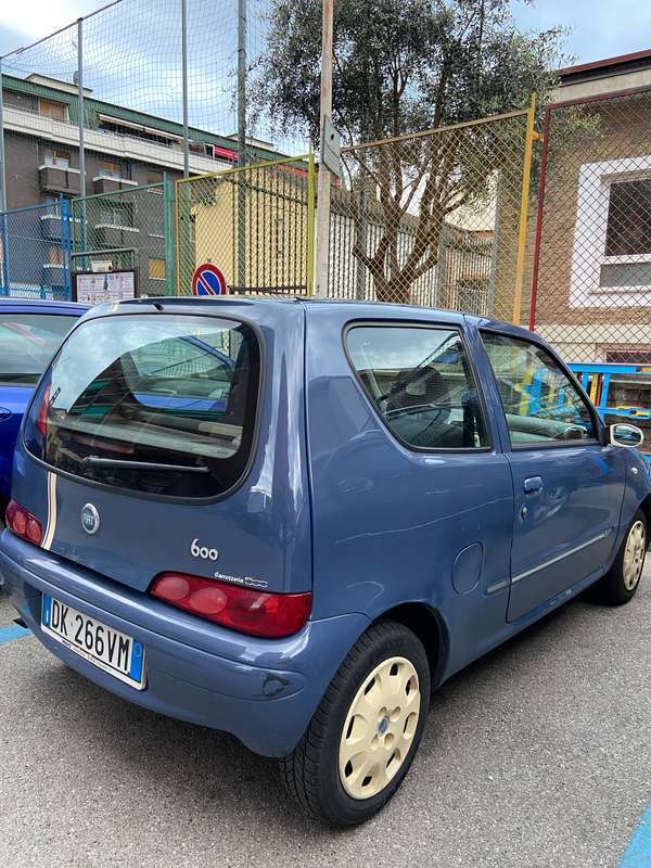 Usato 2007 Fiat 600 1.1 Benzin 54 CV (3.200 €)
