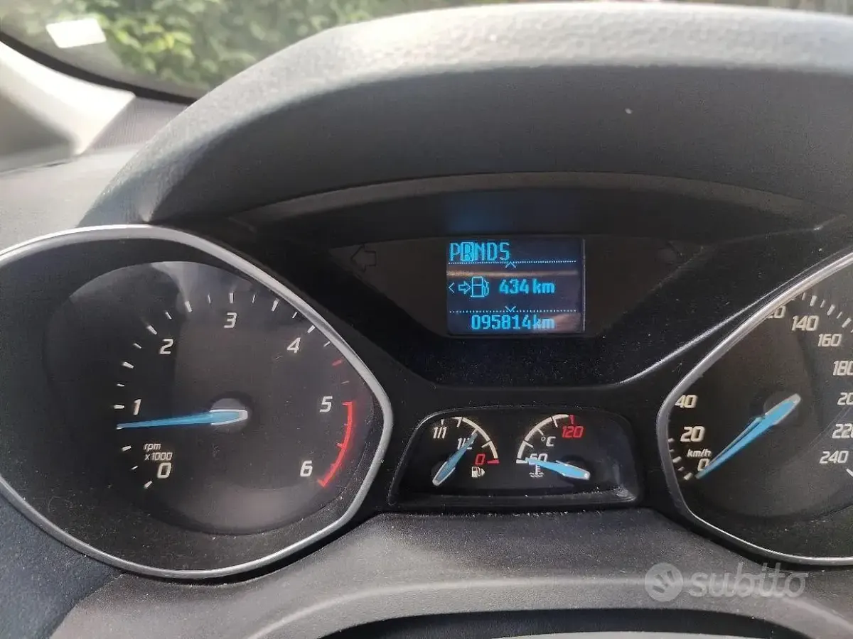 Usata Ford C-MAX 163 CV (119 kW) 2015 Grigio Monovolume