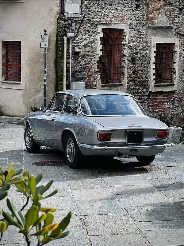 Usata Alfa Romeo 1750 Veloce 1960 Grigio