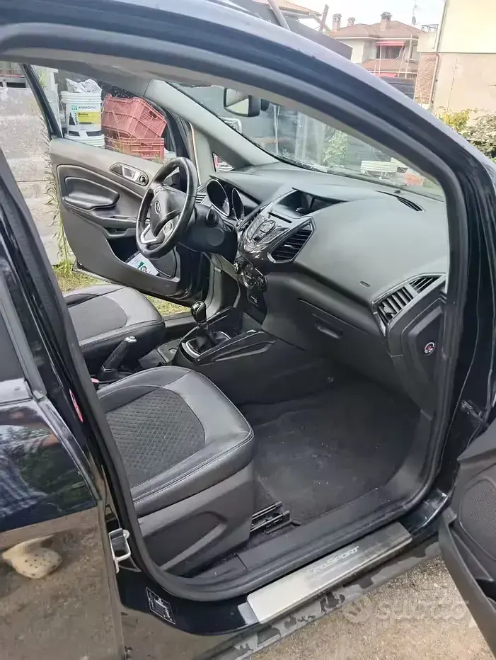 Usata Ford Ecosport 95 CV (69 kW) 2016 Nero SUV